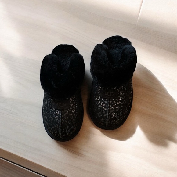 Ugg Black Fuzzy Cheetah Print Women’s Slippers Size 8 - Picture 3 of 7